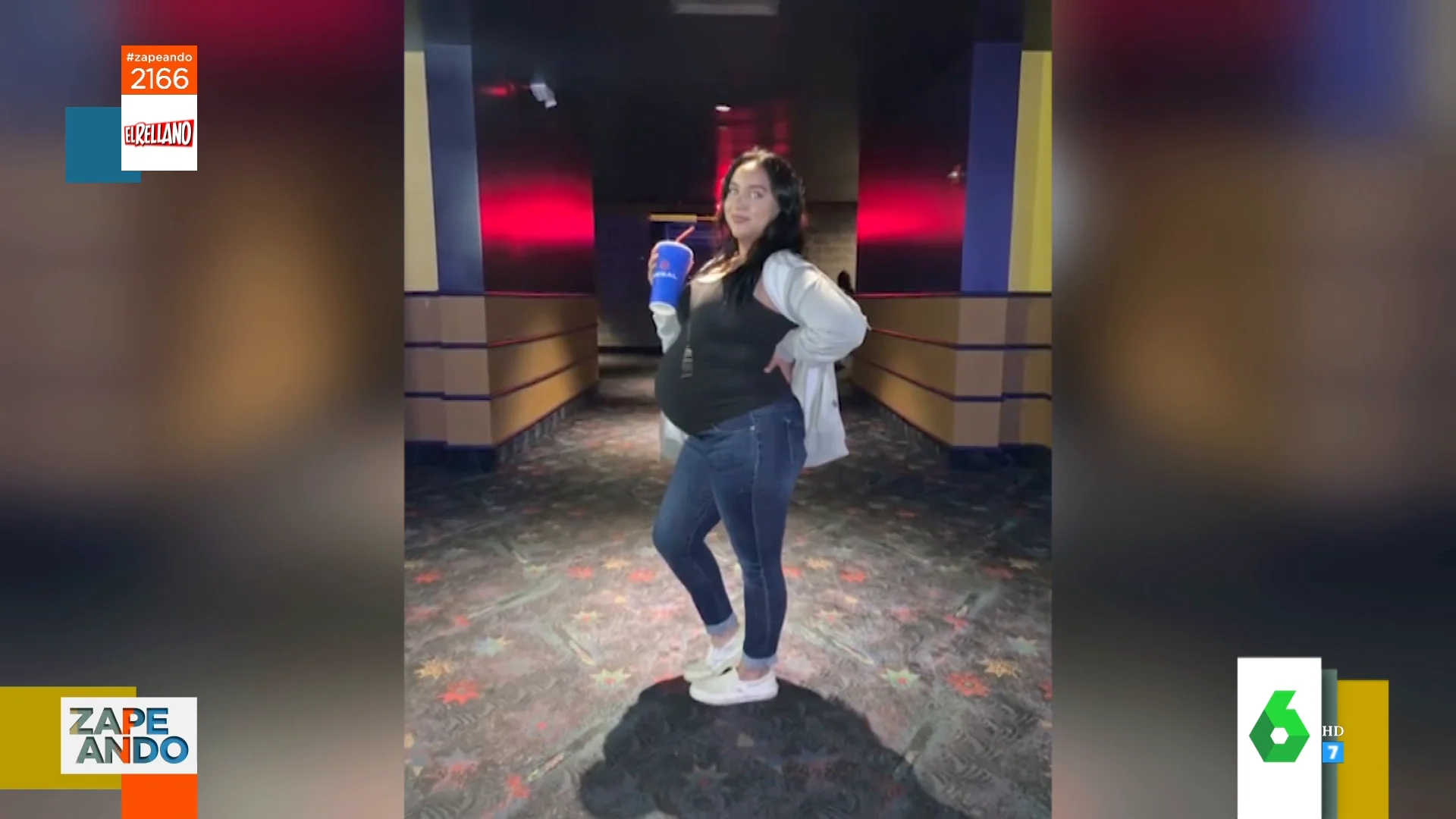 El truco viral de una mujer para meter comida en el cine: así se hace pasar por una embarazada