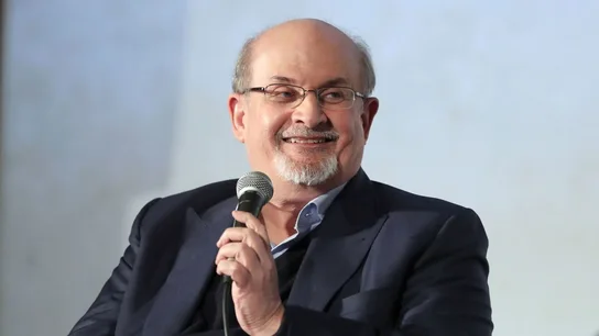 El escritor británico de origen indio Salman Rushdie El escritor británico de origen indio Salman Rushdie