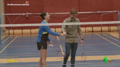 La clase magistral de b&aacute;dminton de Carolina Mar&iacute;n a Jos&eacute; Y&eacute;lamo en laSexta Noche