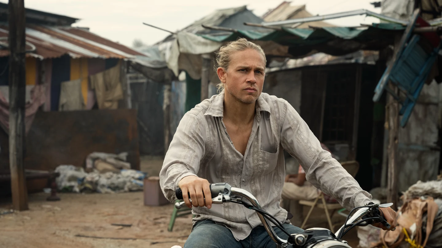 Charlie Hunnam ('Hijos de la Anarquía') vuelve a subirse a una moto para su papel en 'Shantaram' Charlie Hunnam ('Hijos de la Anarquía') vuelve a subirse a una moto para su papel en 'Shantaram'