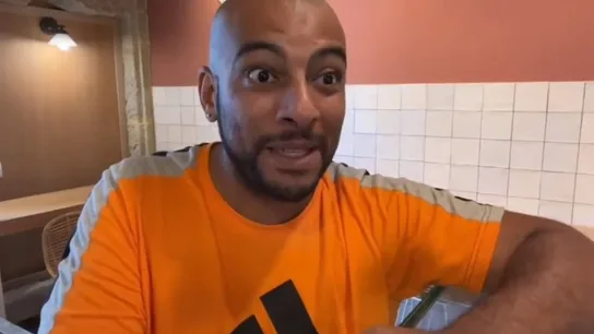 Borja Escalona, en su polémico vídeo en 'A tapa do barril' Borja Escalona, en su polémico vídeo en 'A tapa do barril'
