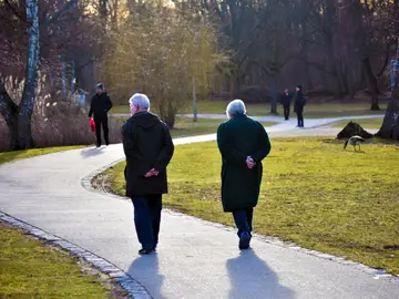 Definir la edad biologica de un individuo por sus indicadores medicos Definir la edad biologica de un individuo por sus indicadores medicos
