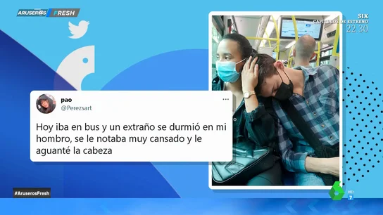 Paola y el desconocido que se quedó dormido en su hombro: una historia viral que ha conmovido Twitter Paola y el desconocido que se quedó dormido en su hombro: una historia viral que ha conmovido Twitter