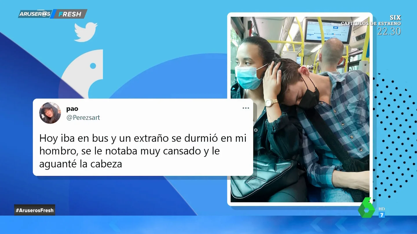 Paola y el desconocido que se quedó dormido en su hombro: una historia viral que ha conmovido Twitter Paola y el desconocido que se quedó dormido en su hombro: una historia viral que ha conmovido Twitter