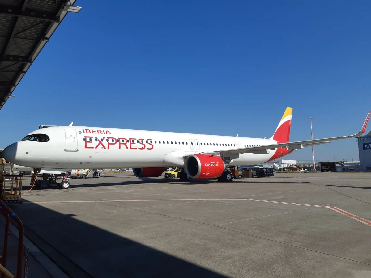 Iberia Express convoca una huelga de tripulantes durante diez días en  agosto y septiembre