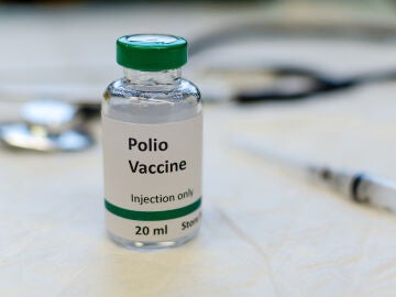 Vial de una vacuna de poliomielitis