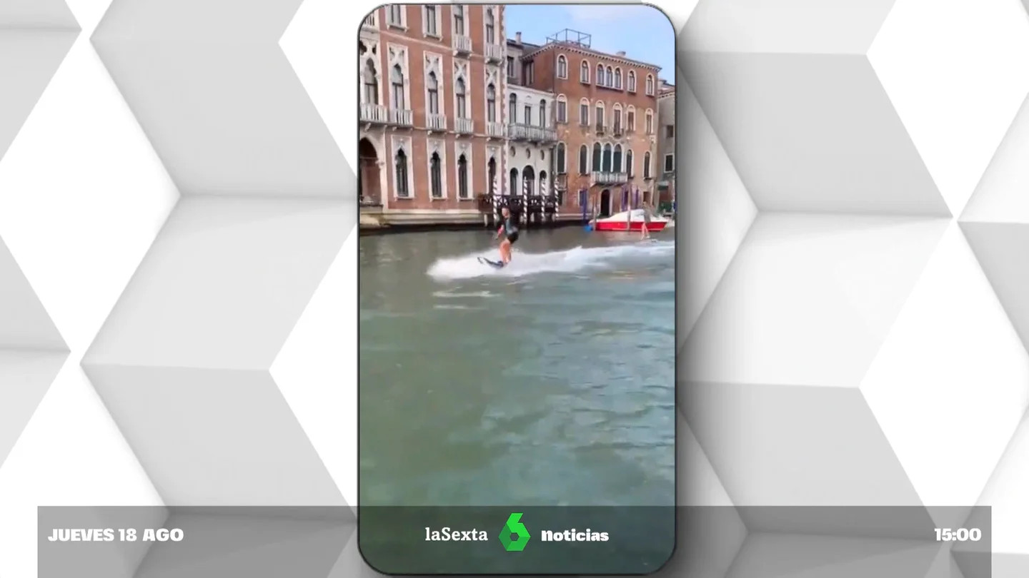El alcalde de Venecia promete una cena a quien localice a los "idiotas" que hicieron esquí acuático en los canales El alcalde de Venecia promete una cena a quien localice a los "idiotas" que hicieron esquí acuático en los canales