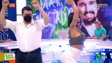 Momentazo en Zapeando: Lorena Castell saca a bailar a un chico del público para darlo todo en plató