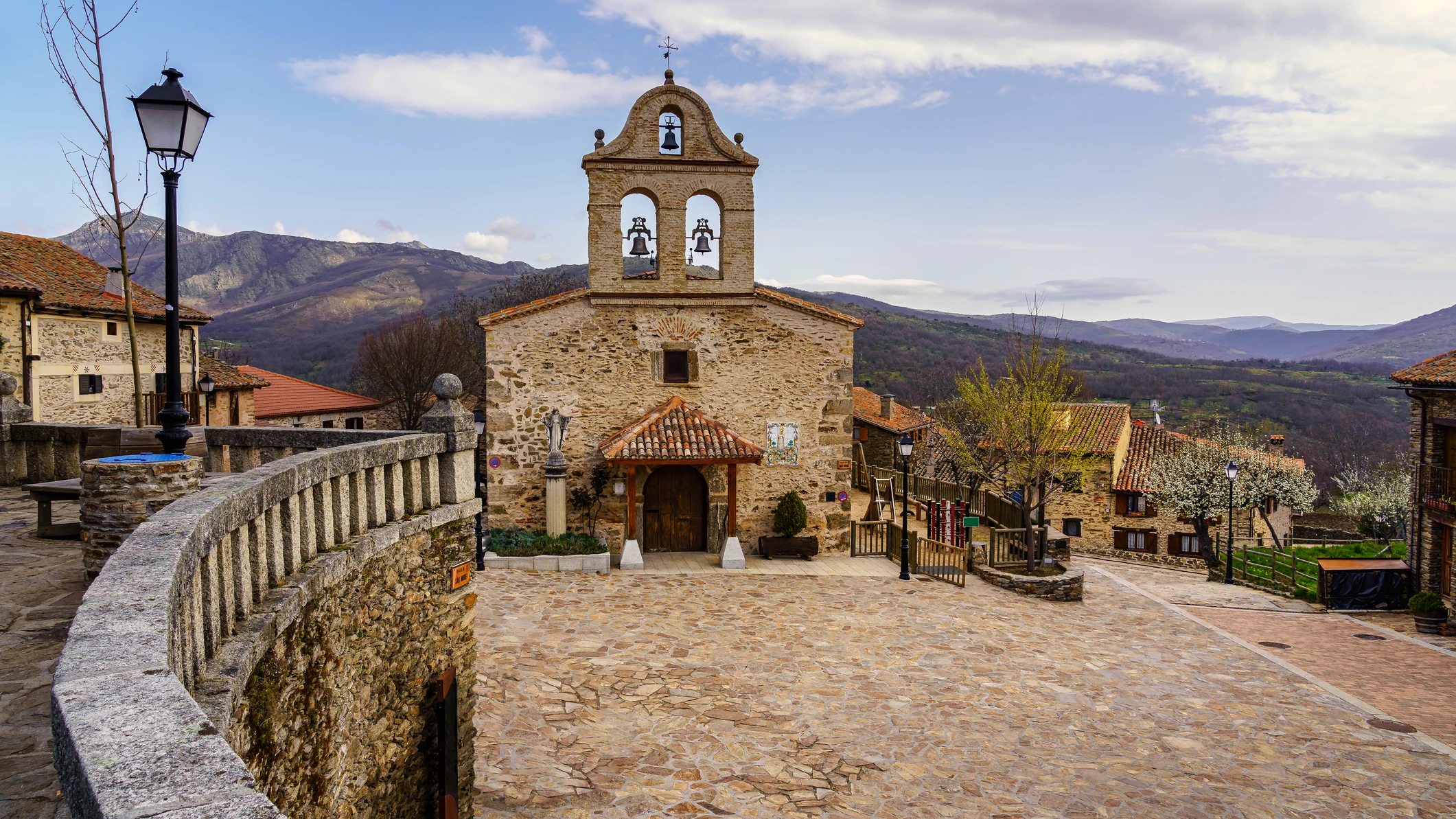 La iglesia de La Hiruela, Madrid
