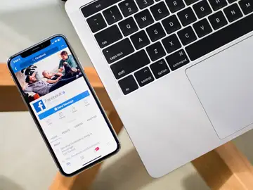 Facebook Facebook