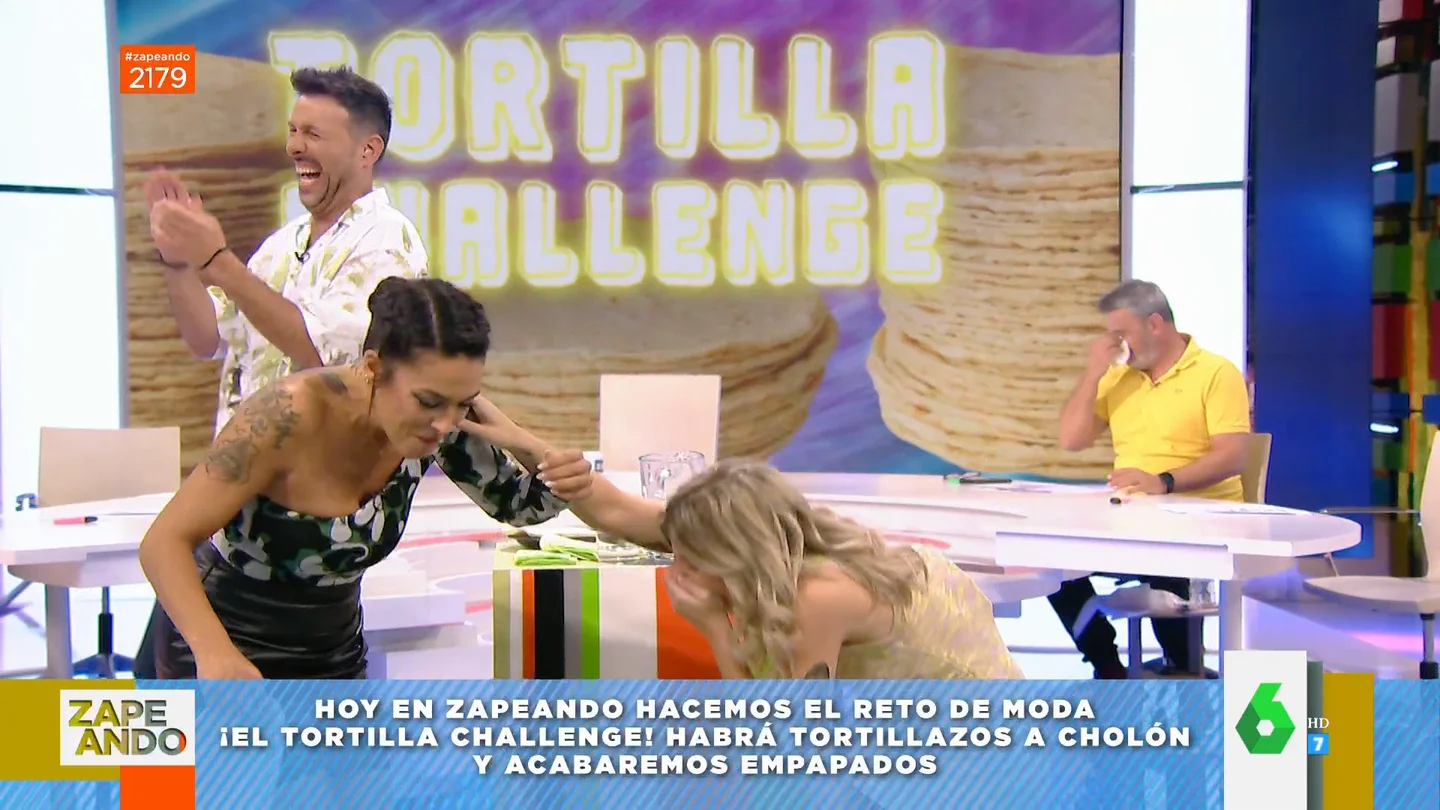 El cómico tortazo doble de Paula Púa a Lorena Castell e Iñaki Urrutia con el que no pararás de reír: "No la he visto venir" El cómico tortazo doble de Paula Púa a Lorena Castell e Iñaki Urrutia con el que no pararás de reír: "No la he visto venir"