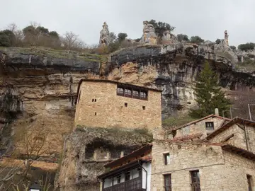 Orbaneja del Castillo, probablemente el pueblo más bonito de la provincia de Burgos