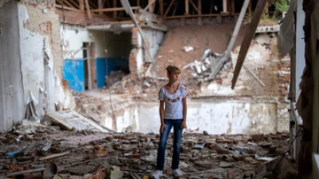 Sofia Klyshnia, en las ruinas de lo que fue su clase en Chernígov, Ucrania