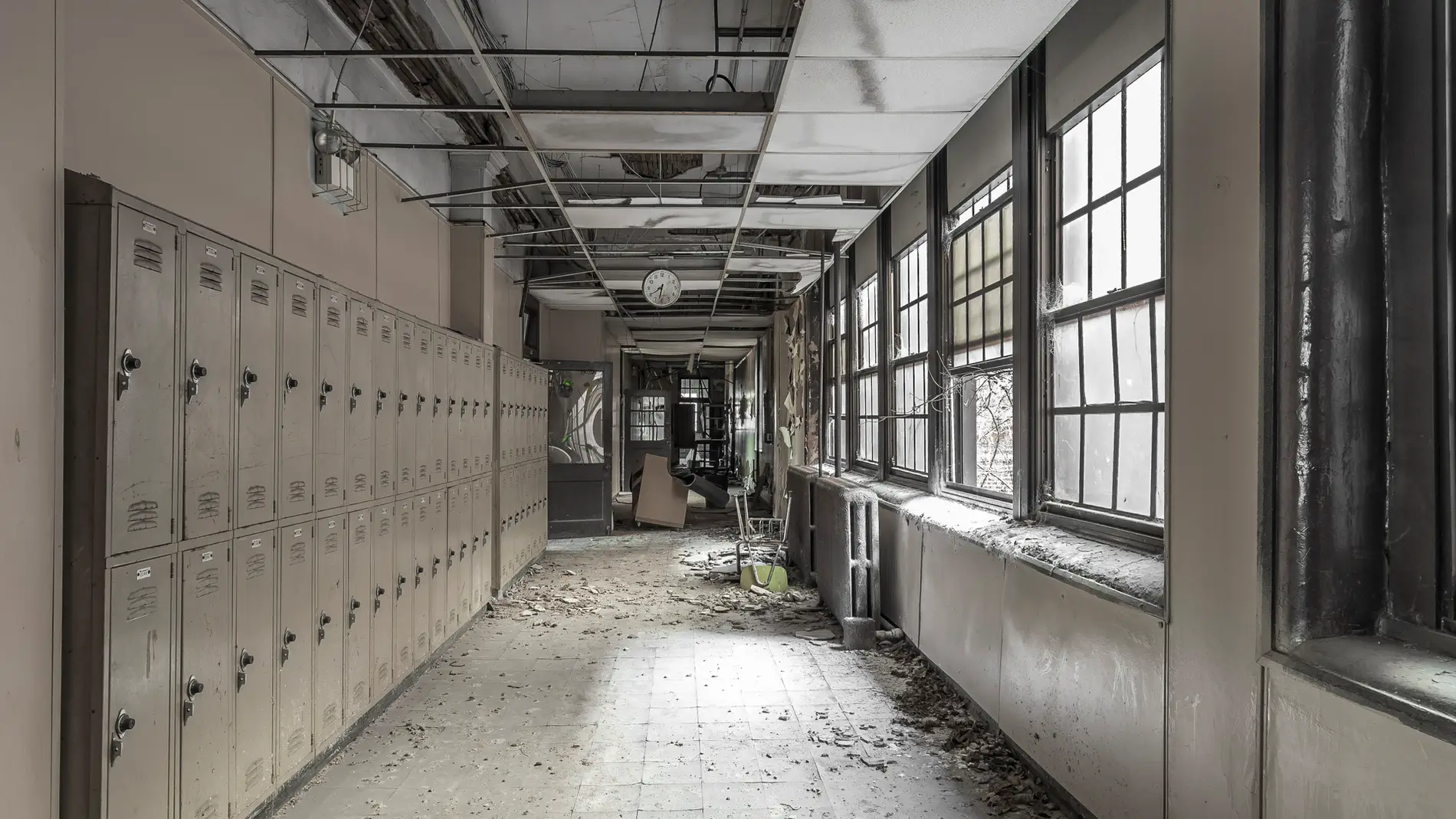 Imagen de archivo de una escuela abandonada