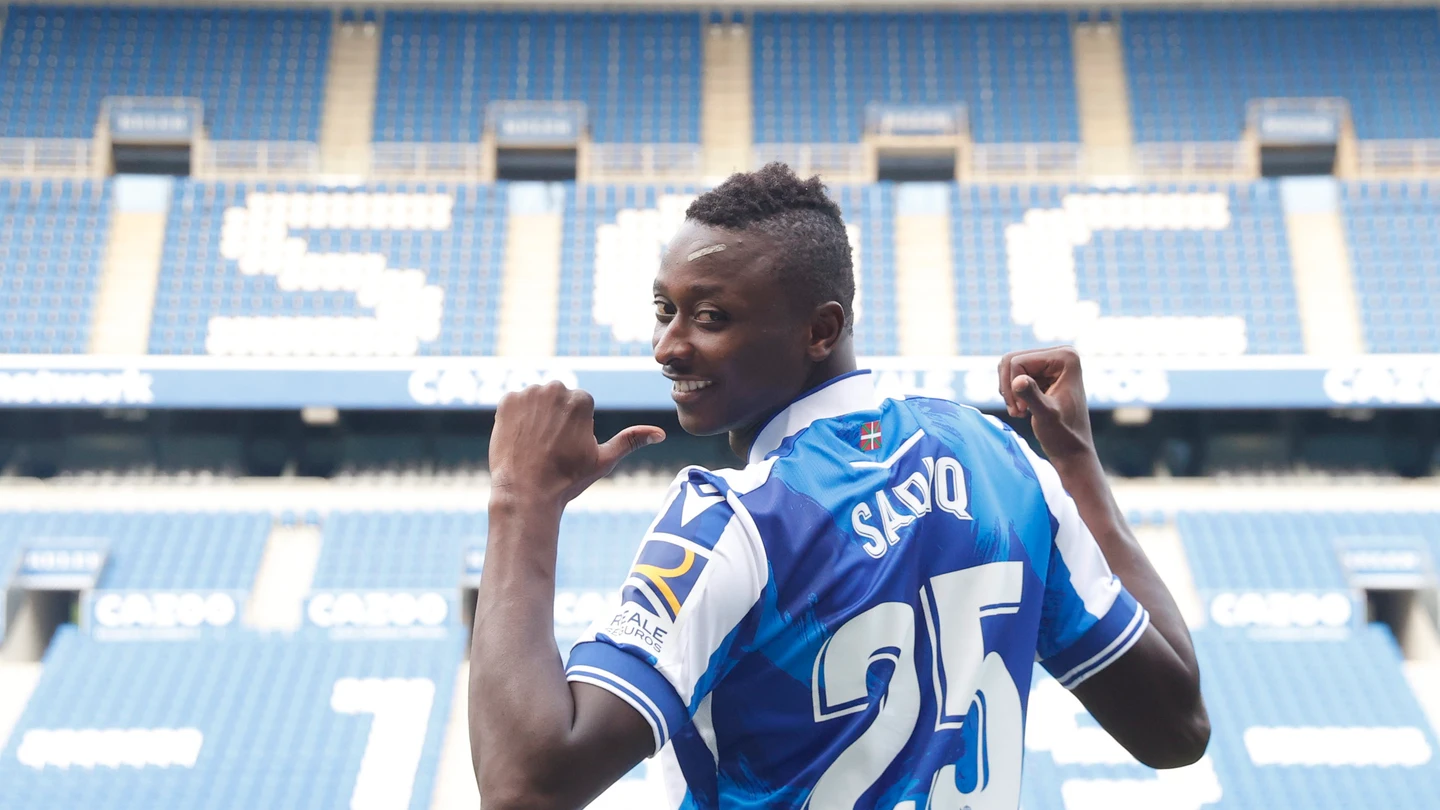 Umar Sadiq, en su presentación con la Real Sociedad Umar Sadiq, en su presentación con la Real Sociedad