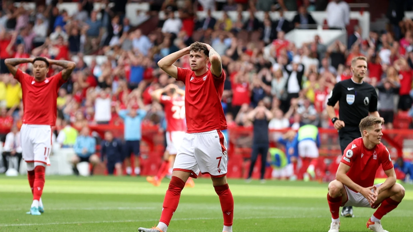 Jugadores del Nottingham Forest en un partido de la Premier League Jugadores del Nottingham Forest en un partido de la Premier League