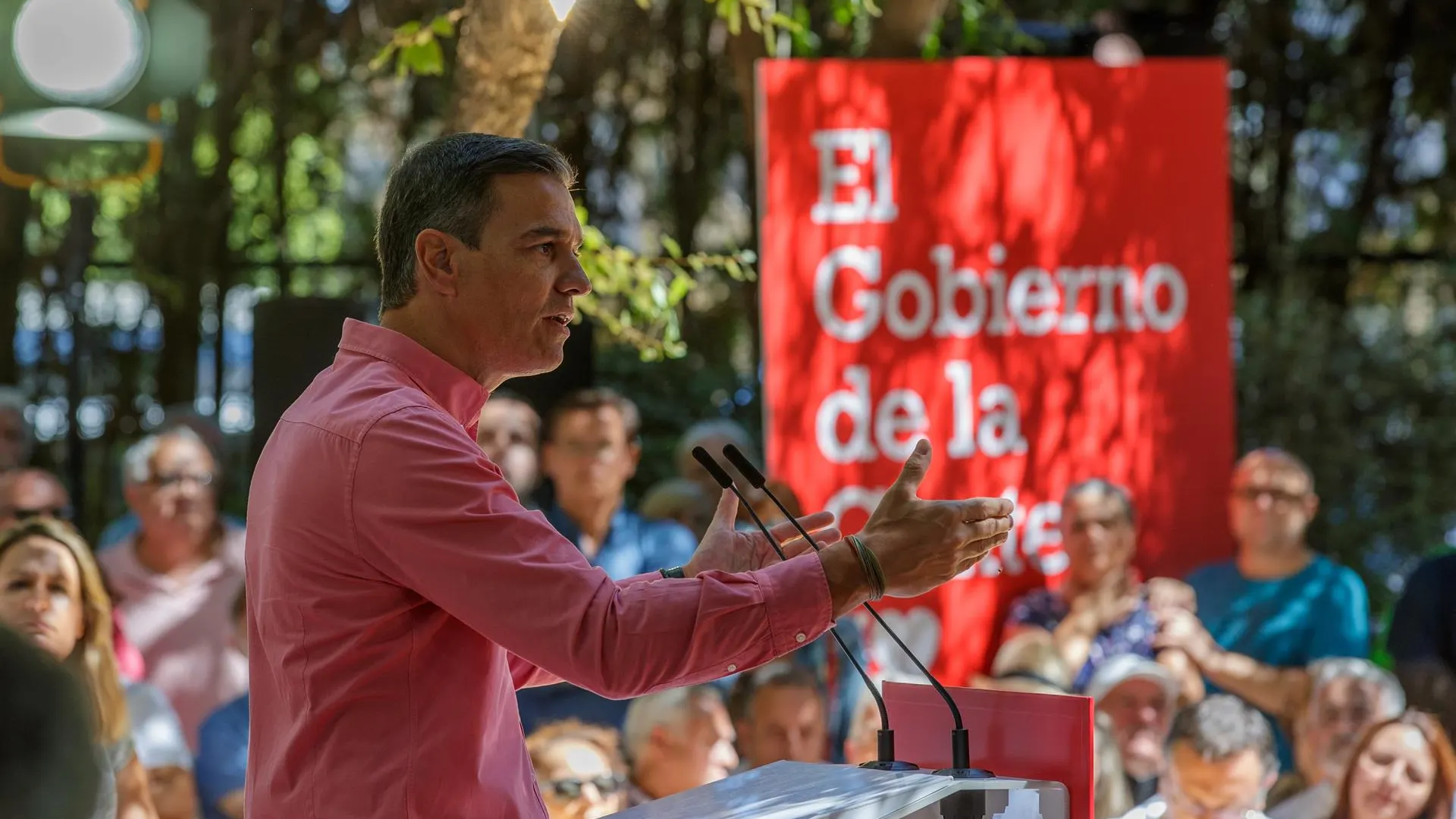 Sánchez urge a Burselas a tomar más medidas que blinden la producción industrial: "Pedimos reformas para defender a la clase media y el tejido productivo"