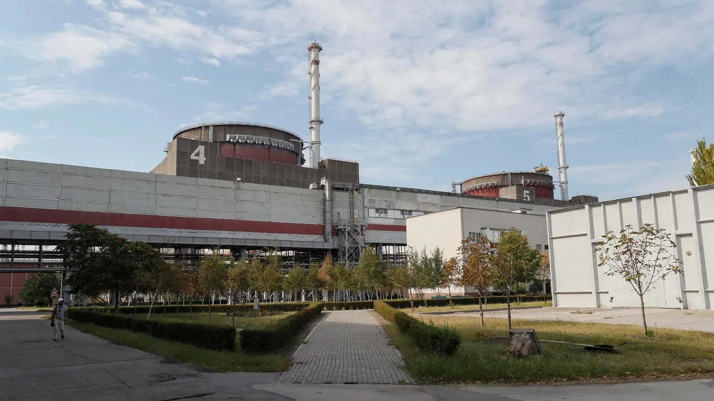 Central nuclear de Zaporiyia Rusia corta a la red ucraniana el suministro eléctrico de la central nuclear de Zaporiyia