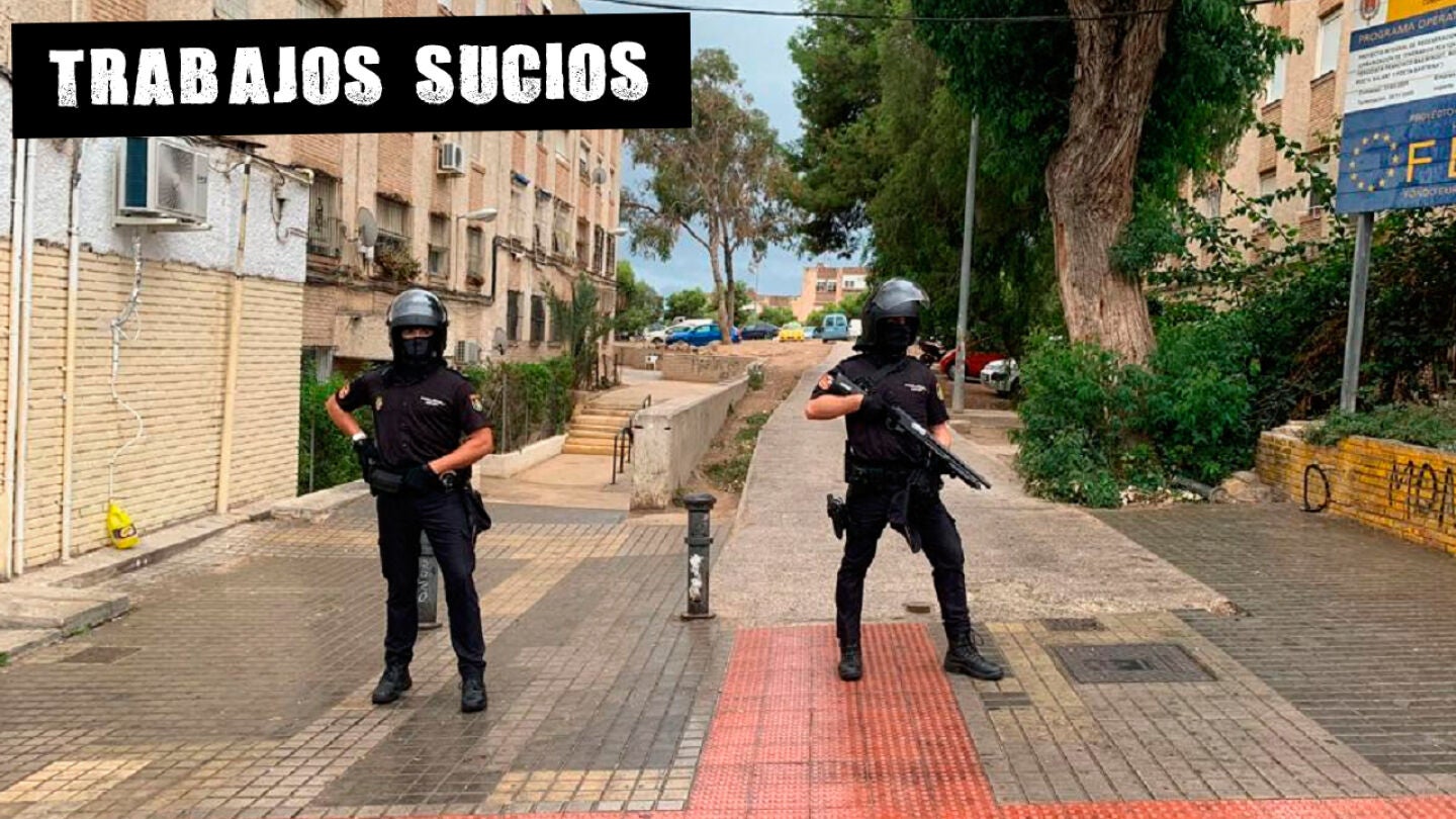 Agentes de la comisar&iacute;a del distrito Norte de Alicante durante un dispositivo