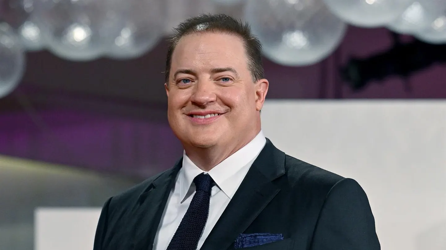 VÍDEO | Brendan Fraser se emociona al ser ovacionado durante seis minutos en el Festival de Venecia VÍDEO | Brendan Fraser se emociona al ser ovacionado durante seis minutos en el Festival de Venecia