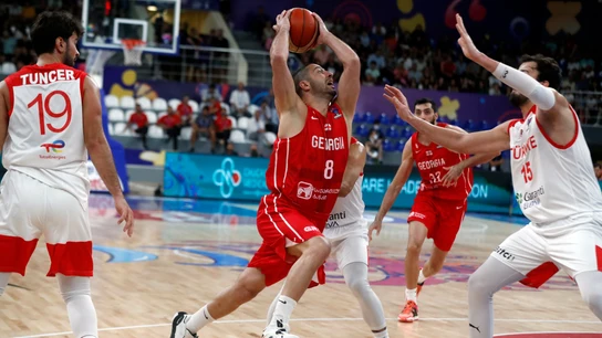 Turquía amenaza con abandonar el Eurobasket después de que uno de sus jugadores fuera agredido Turquía amenaza con abandonar el Eurobasket después de que uno de sus jugadores fuera agredido