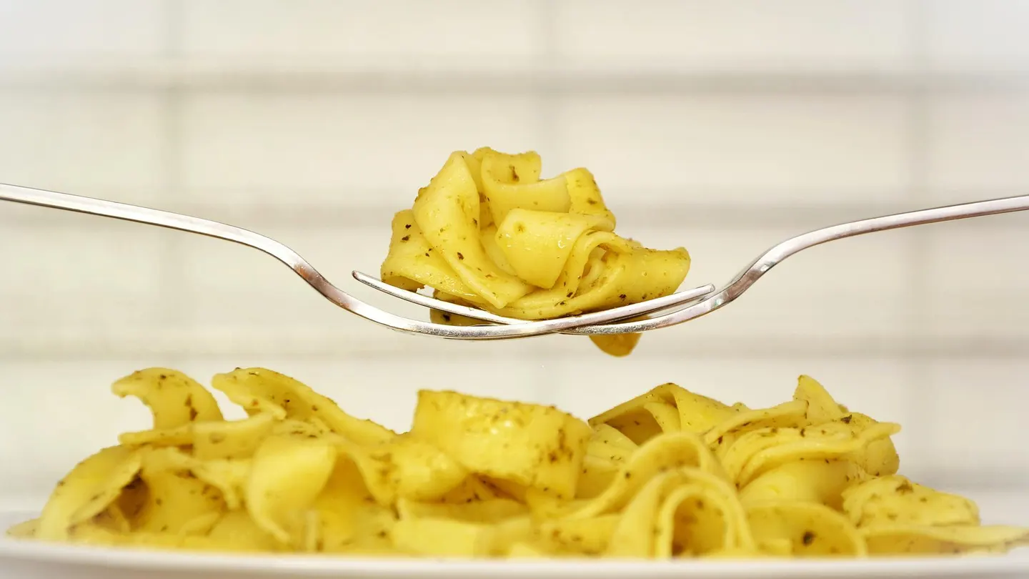 ¿Cómo ahorrar energía al cocer pasta?: la recomendación que arrasa en redes y que 'avala' un premio Nobel italiano ¿Cómo ahorrar energía al cocer pasta?: la recomendación que arrasa en redes y que 'avala' un premio Nobel italiano