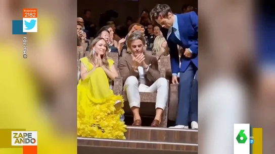 ¿Escupe Harry Styles a Chris Pine delante de Olivia Wild? El polémico vídeo del que todo el mundo habla ¿Escupe Harry Styles a Chris Pine delante de Olivia Wild? El polémico vídeo del que todo el mundo habla