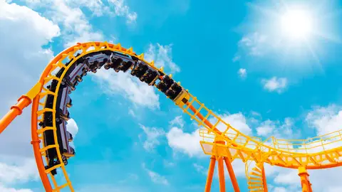 Imagen de archivo de un parque de atracciones Imagen de archivo de un parque de atracciones