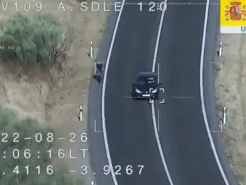 El vídeo de la DGT que da constancia de que aún hay muchas leyes que repasar El vídeo de la DGT que da constancia de que aún hay muchas leyes que repasar