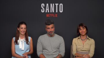 De izquierda a derecha: Victoria Guerra, Bruno Gagliasso y Greta Fernández, tres de los protagonistas de 'Santo'.