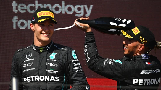 Russell y Hamilton, en el podio Russell y Hamilton, en el podio