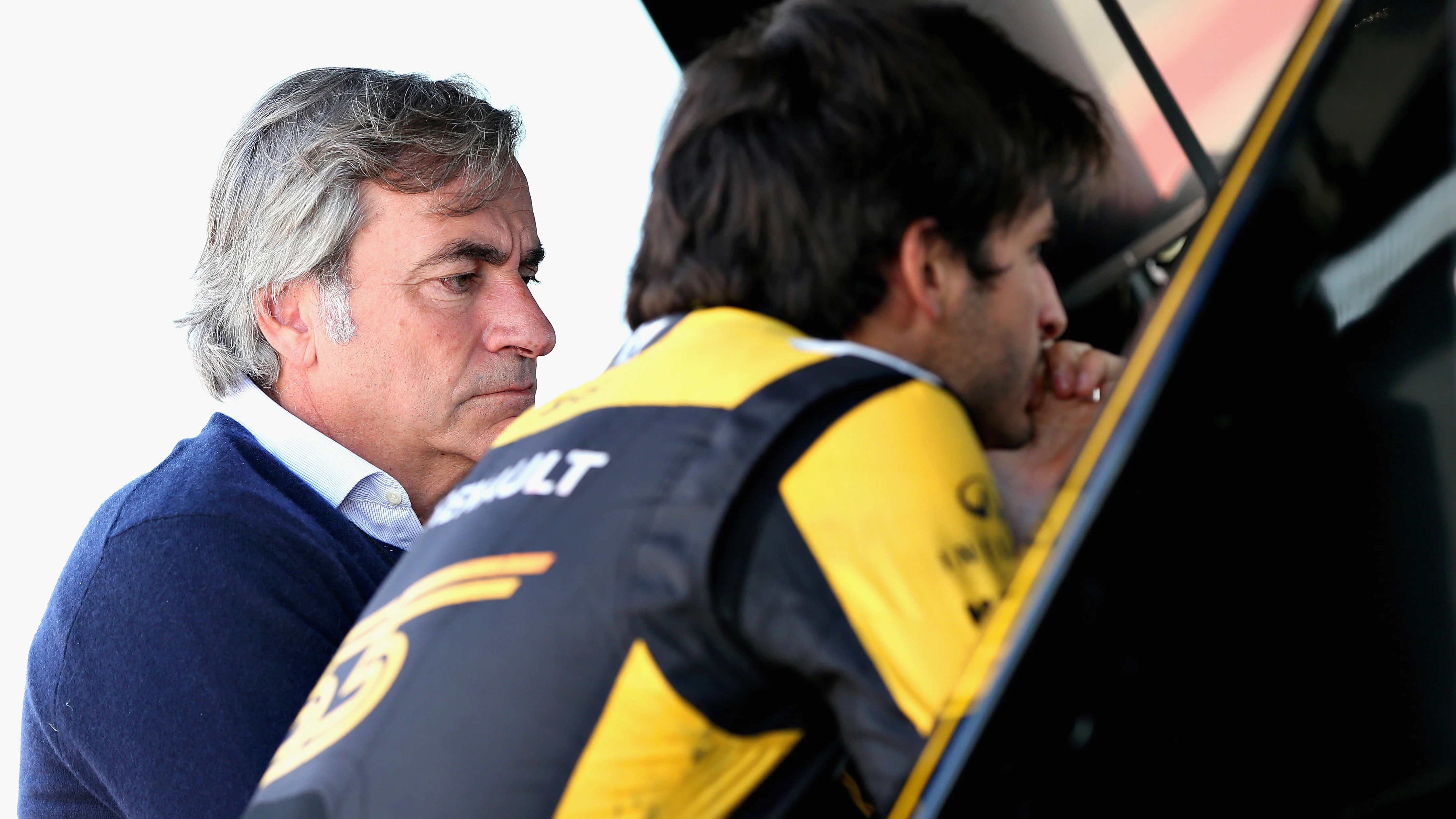 Carlos Sainz, junto a su hijo