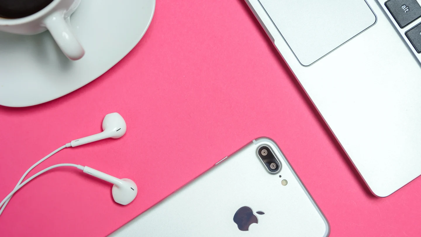 Precios de iPhone vs. salarios desde 2007: una batalla perdida para el español promedio Precios de iPhone vs. salarios desde 2007: una batalla perdida para el español promedio
