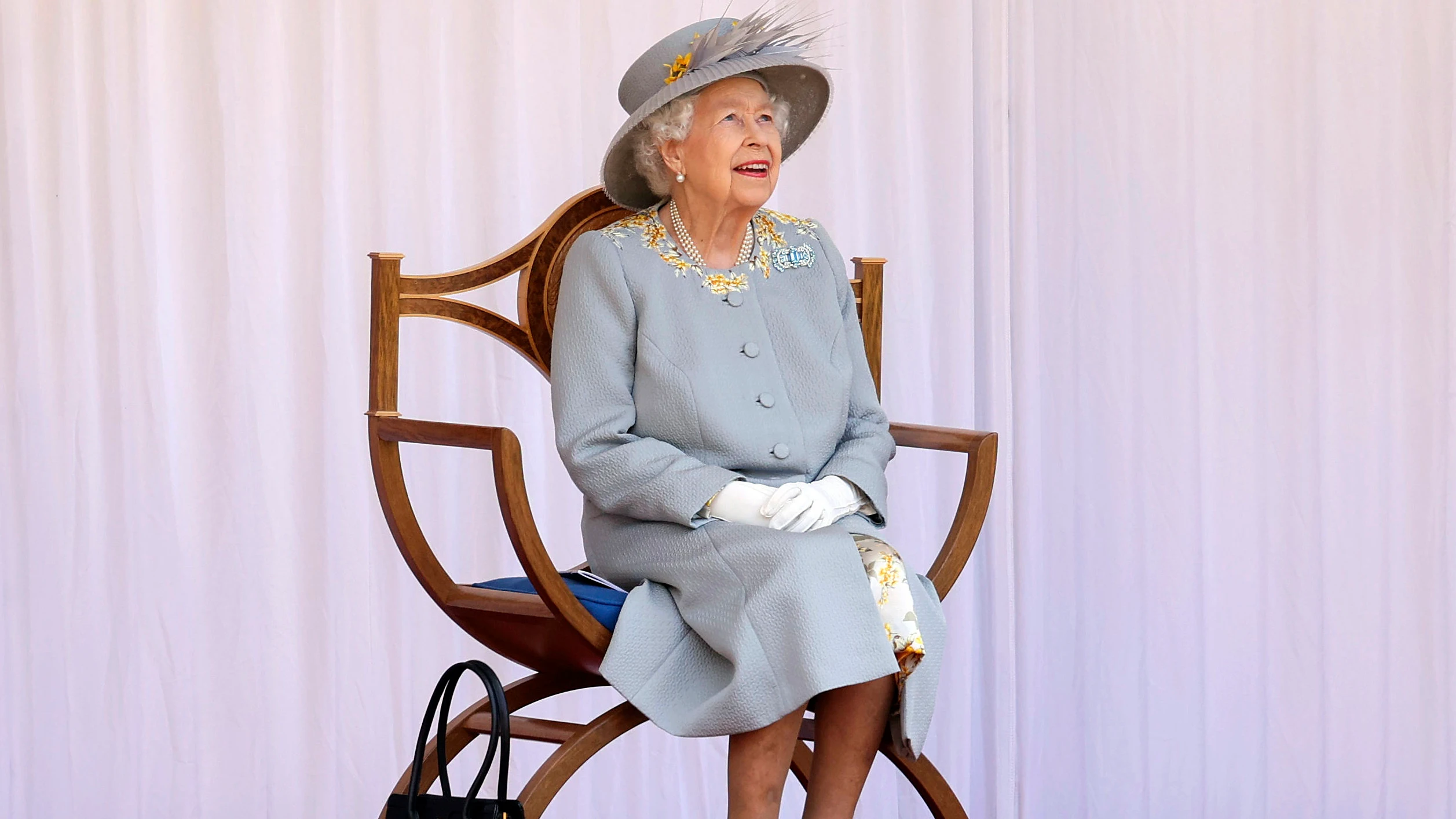 Isabell II en un acto de celebración por sus 70 años en el trono, el 12 de junio.