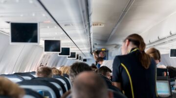 Azafatas en el avión