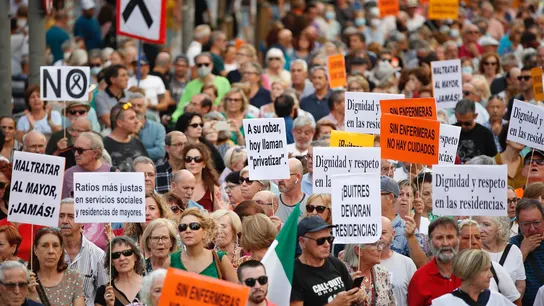Imagen de la manifestación convocada por organizaciones de familiares y usuarios de residencias. Imagen de la manifestación convocada por organizaciones de familiares y usuarios de residencias.