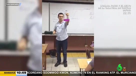 El experimento de química que sale mal: cuando el profesor se pasa con el sodio El experimento de química que sale mal: cuando el profesor se pasa con el sodio