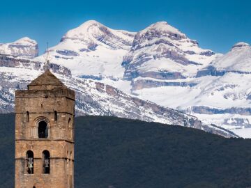  Descubre Aínsa, uno de los pueblos más bonitos de Huesca
