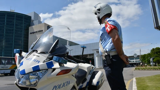 Imagen de archivo de la Policía de Seguridad Pública portuguesa Imagen de archivo de la Policía de Seguridad Pública portuguesa