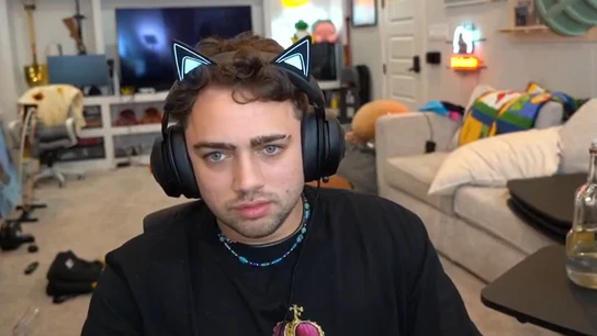 Un popular 'streamer' desvela cuánto dinero gana en un mes Un popular 'streamer' desvela cuánto dinero gana en un mes