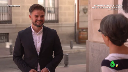 Gabriel Rufián sorprende a Thais Villas: "Un taxista me puso el himno de España a toda hostia todo el trayecto" Gabriel Rufián sorprende a Thais Villas: "Un taxista me puso el himno de España a toda hostia todo el trayecto"