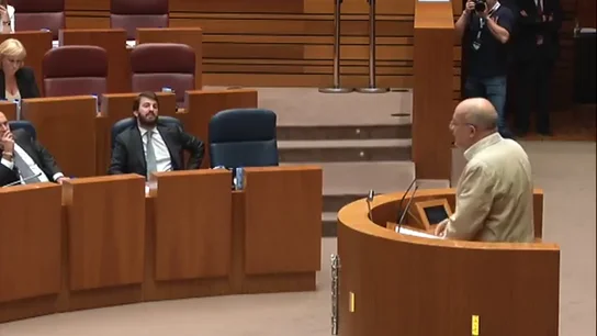 El vicepresidente de la Junta de Castilla y León (Vox) insulta a Francisco Igea llamándole "imbécil" El vicepresidente de la Junta de Castilla y León (Vox) insulta a Francisco Igea llamándole "imbécil"