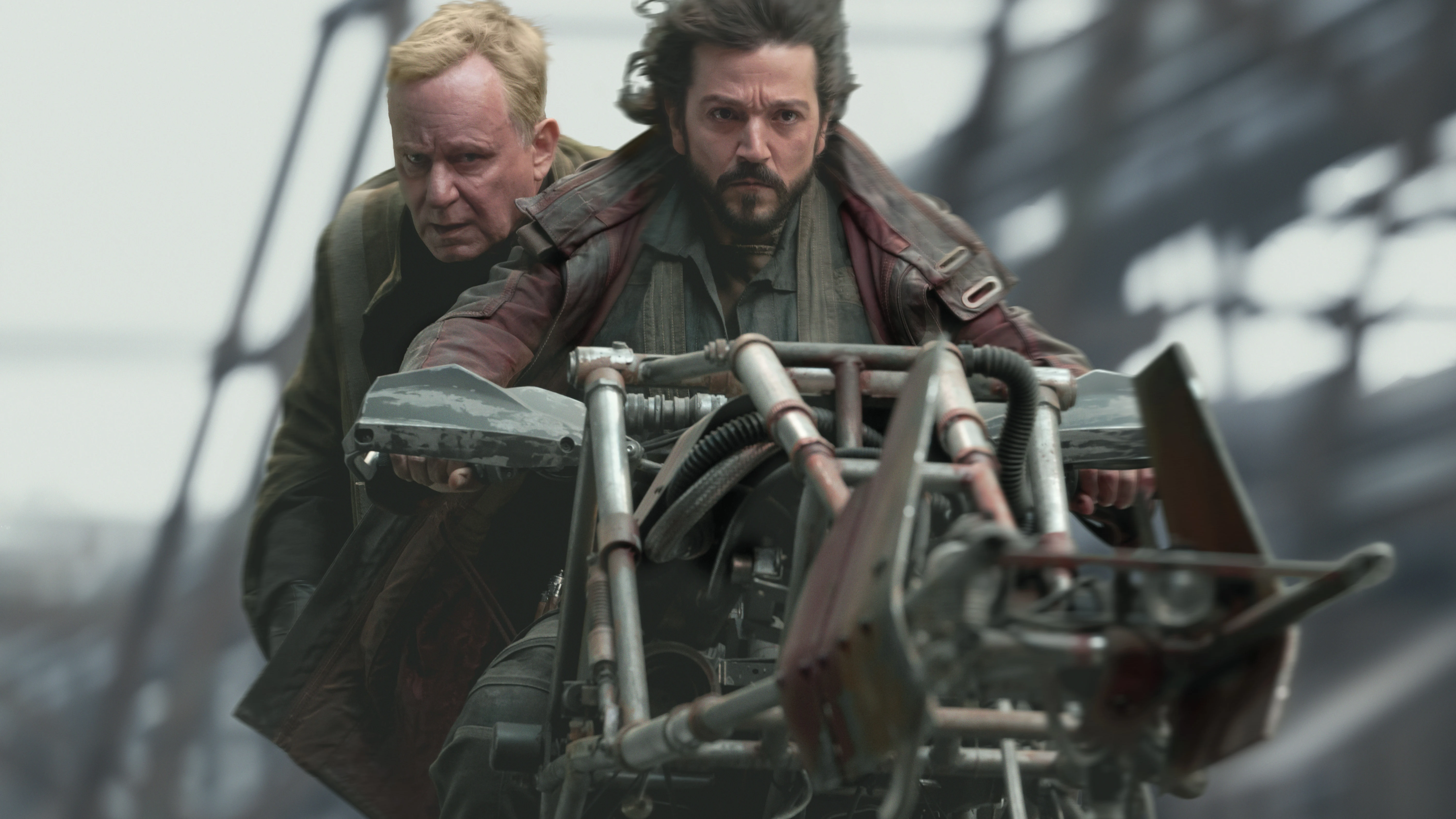 Cassian Andor y Luthen Rael, dos de los responsables de la futura Alianza Rebelde.