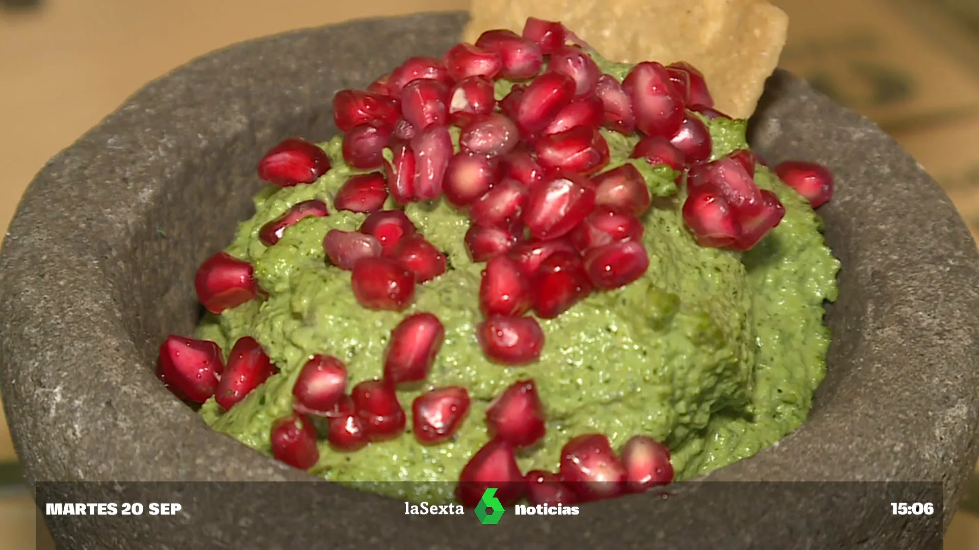 Así puedes hacer guacamole sin un aguacate: guisantes, pipas de calabaza o calabacín