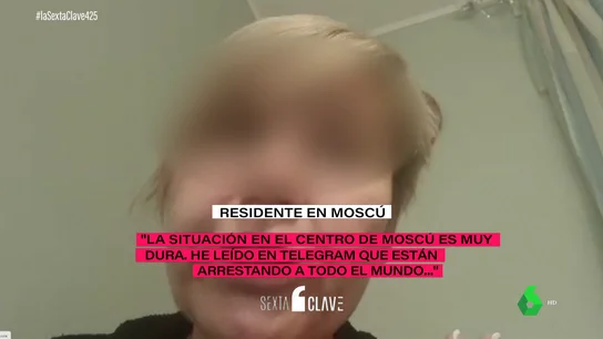 Una ciudadana rusa se rompe ante el anuncio de Putin: "No puedo ir a las protestas, no soy tan valiente" Una ciudadana rusa se rompe ante el anuncio de Putin: "No puedo ir a las protestas, no soy tan valiente"