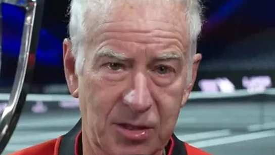 McEnroe no podía contener las lágrimas: su emotivo adiós a Federer McEnroe no podía contener las lágrimas: su emotivo adiós a Federer
