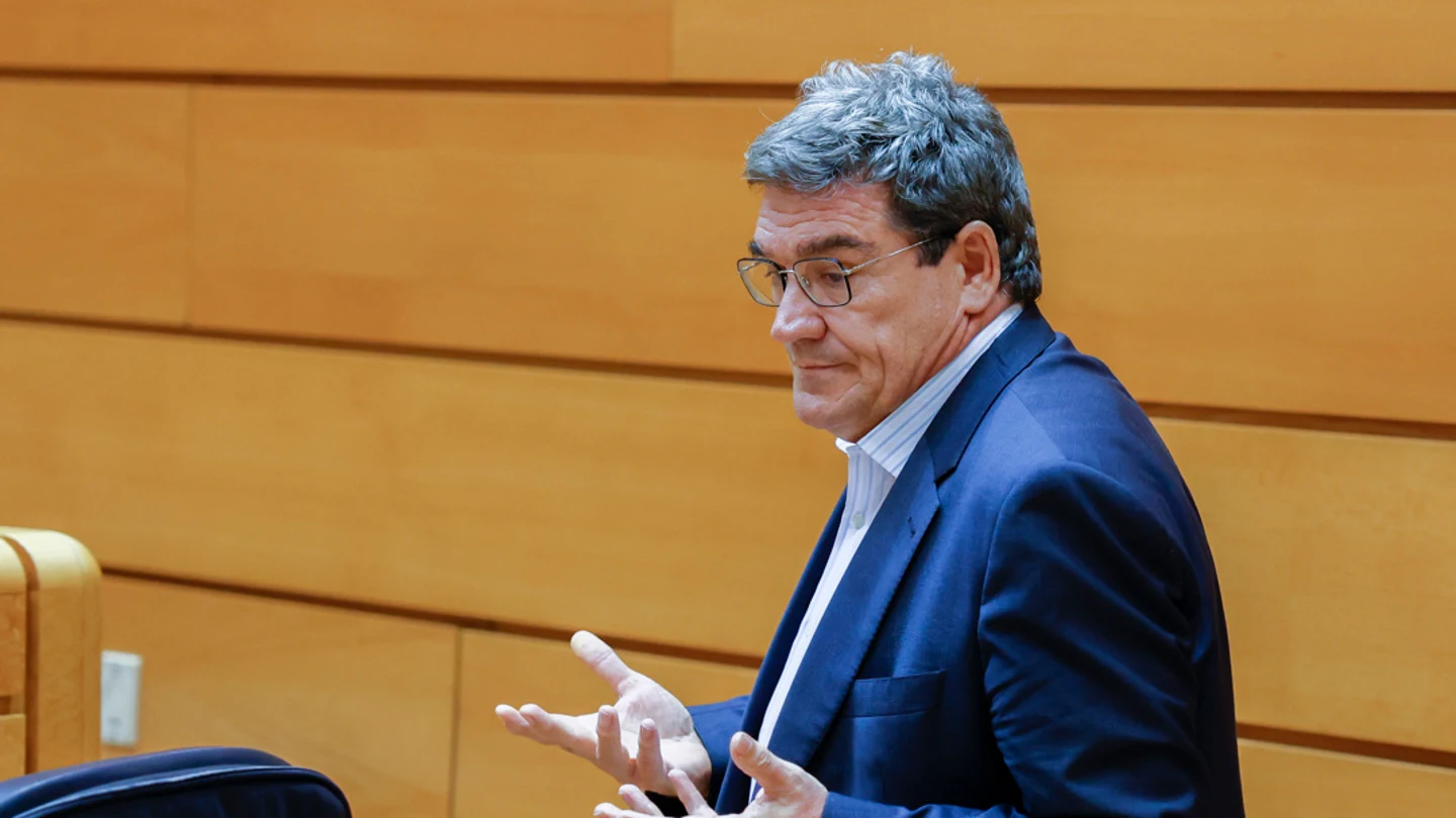 El ministro de Inclusión, Seguridad Social y Migraciones, José Luis Escrivá, durante un pleno en el Senado El ministro de Inclusión, Seguridad Social y Migraciones, José Luis Escrivá, durante un pleno en el Senado