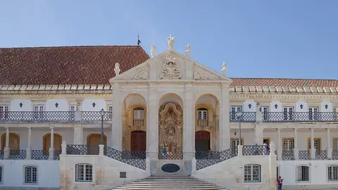 Universidad de Coimbra Universidad de Coimbra