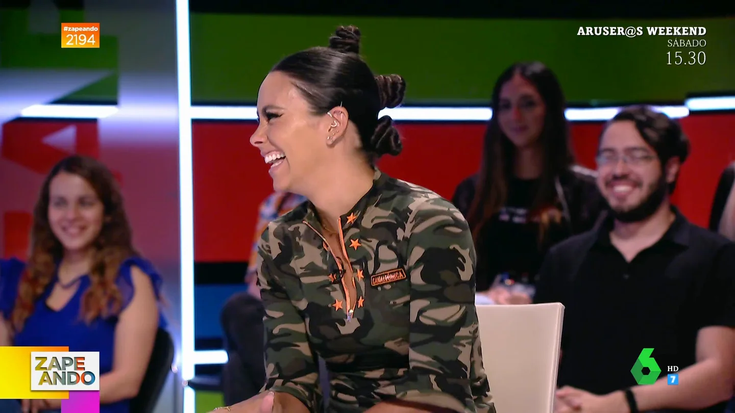¿Por qué Cristina Pedroche lleva este extraño peinado en el plató de Zapeando? ¿Por qué Cristina Pedroche lleva este extraño peinado en el plató de Zapeando?