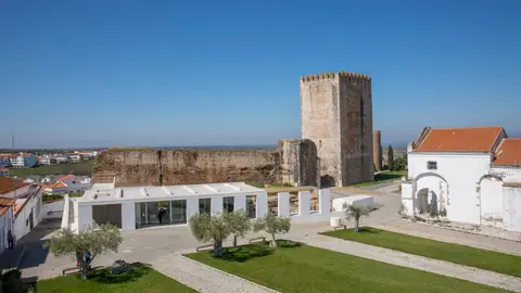 Castillo de Moura Castillo de Moura